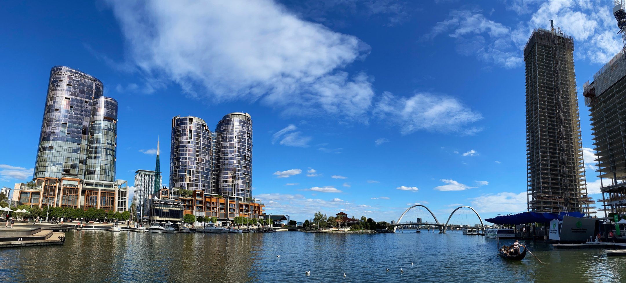 Shoot Like a Pro: Smartphone Photography Masterclass - Elizabeth Quay banner